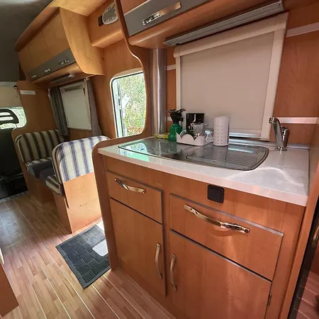 Camper In Sorrento With Pool & Access Kamp alanı *